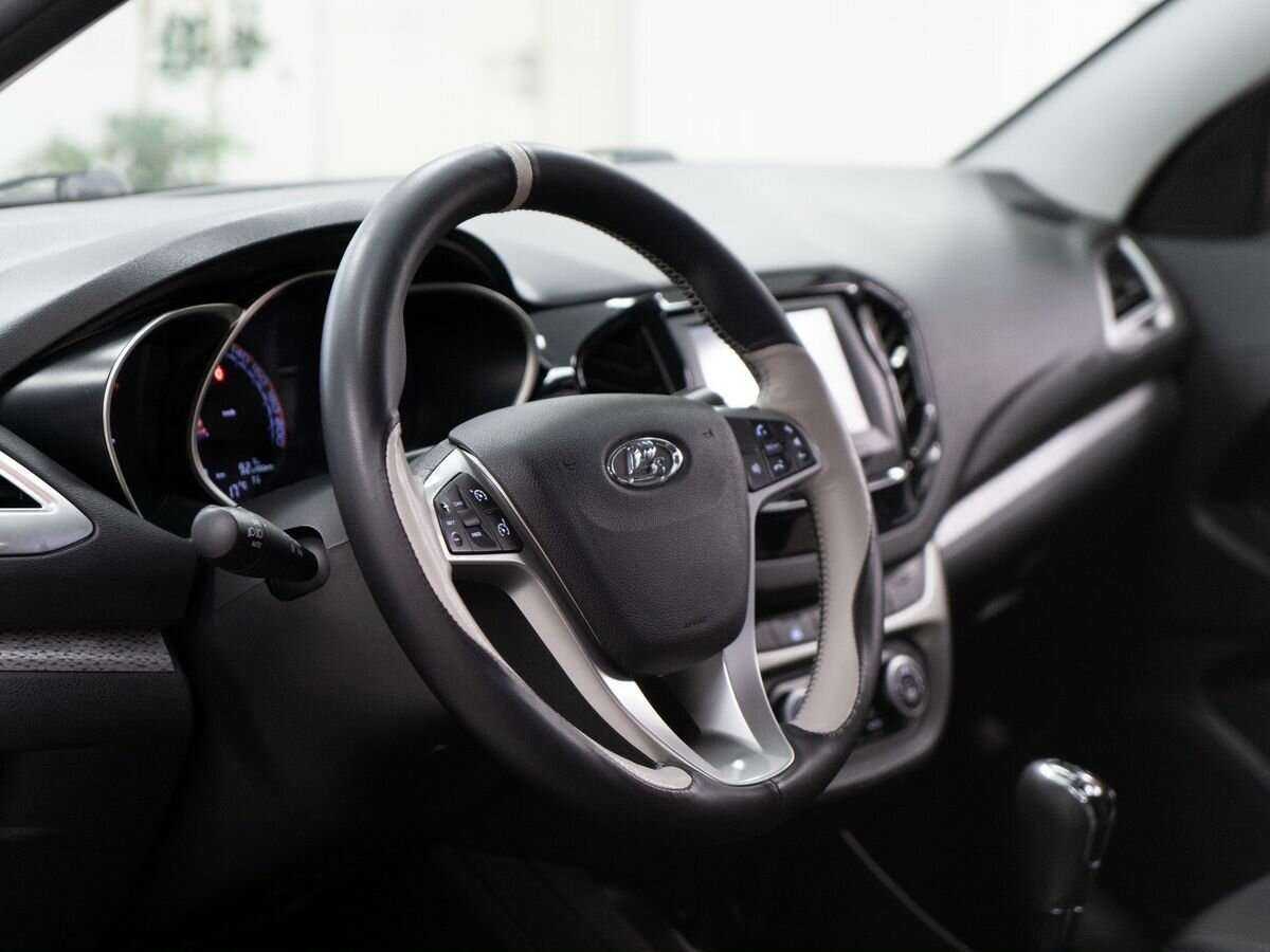 Lada (ВАЗ) Vesta с пробегом — 2018 год. Фото: #4