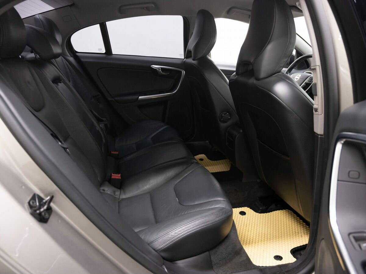 Volvo S60 с пробегом — 2012 год. Фото: #9