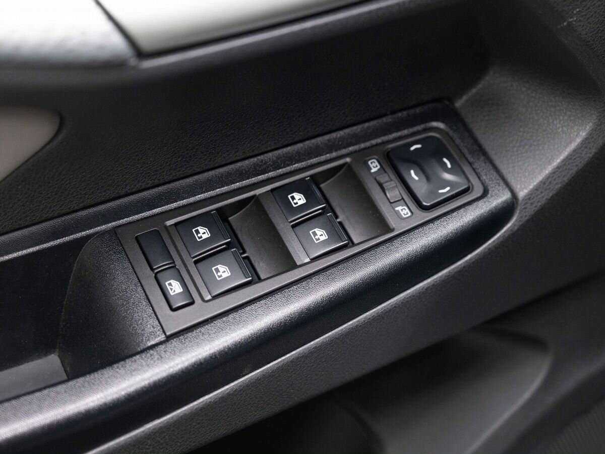 Lada (ВАЗ) Vesta с пробегом — 2019 год. Фото: #19