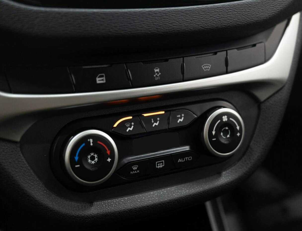 Lada (ВАЗ) Vesta с пробегом — 2019 год. Фото: #21