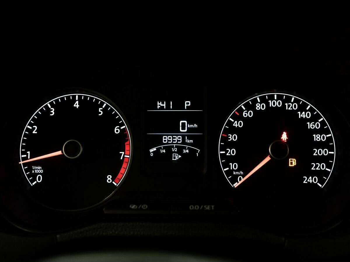 Volkswagen Polo с пробегом — 2017 год. Фото: #10