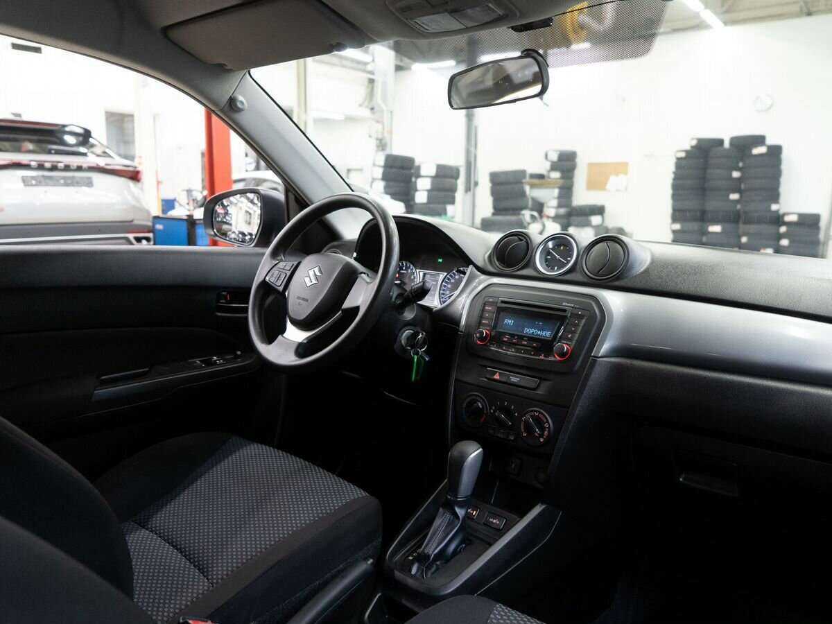 Suzuki Vitara с пробегом — 2015 год. Фото: #14