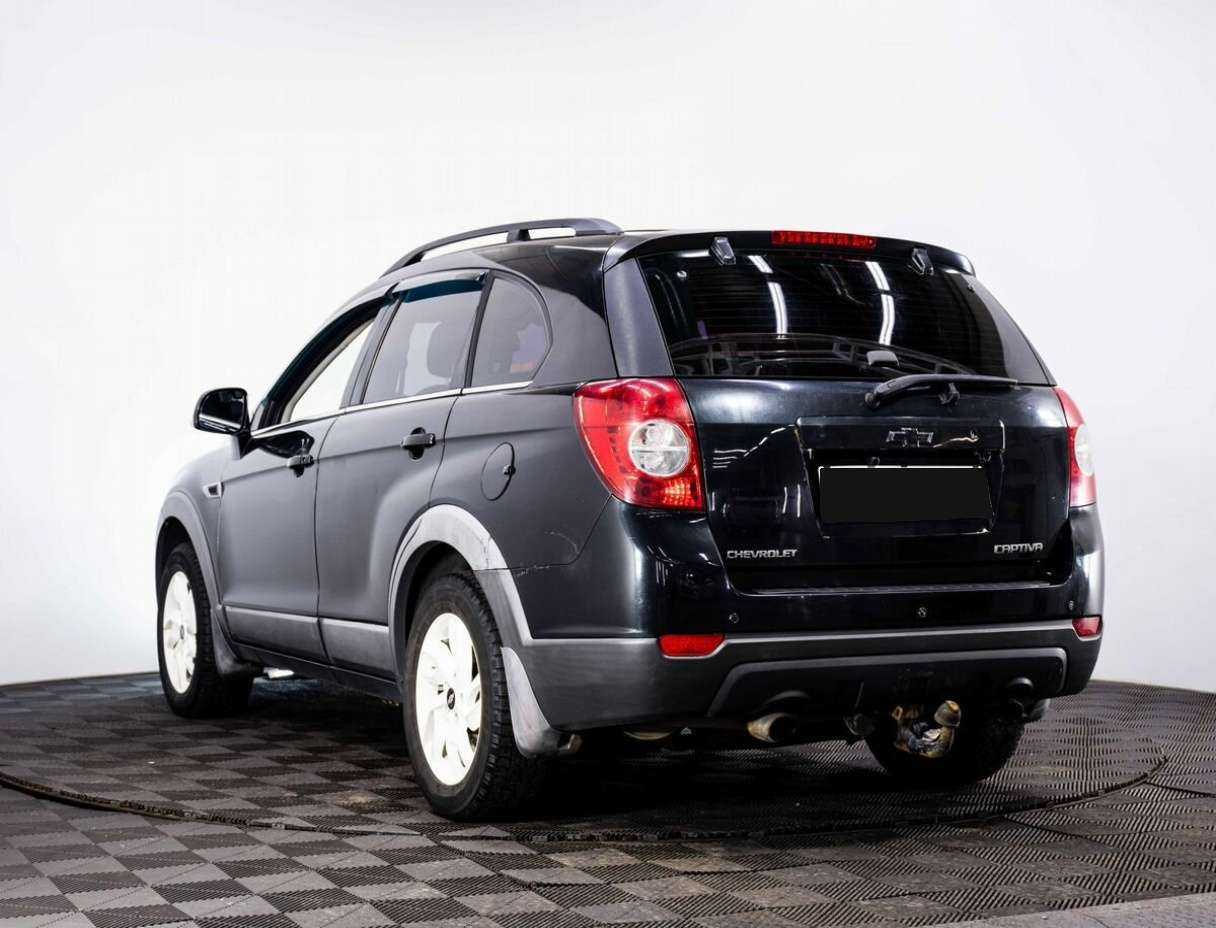 Chevrolet Captiva с пробегом — 2012 год. Фото: #3