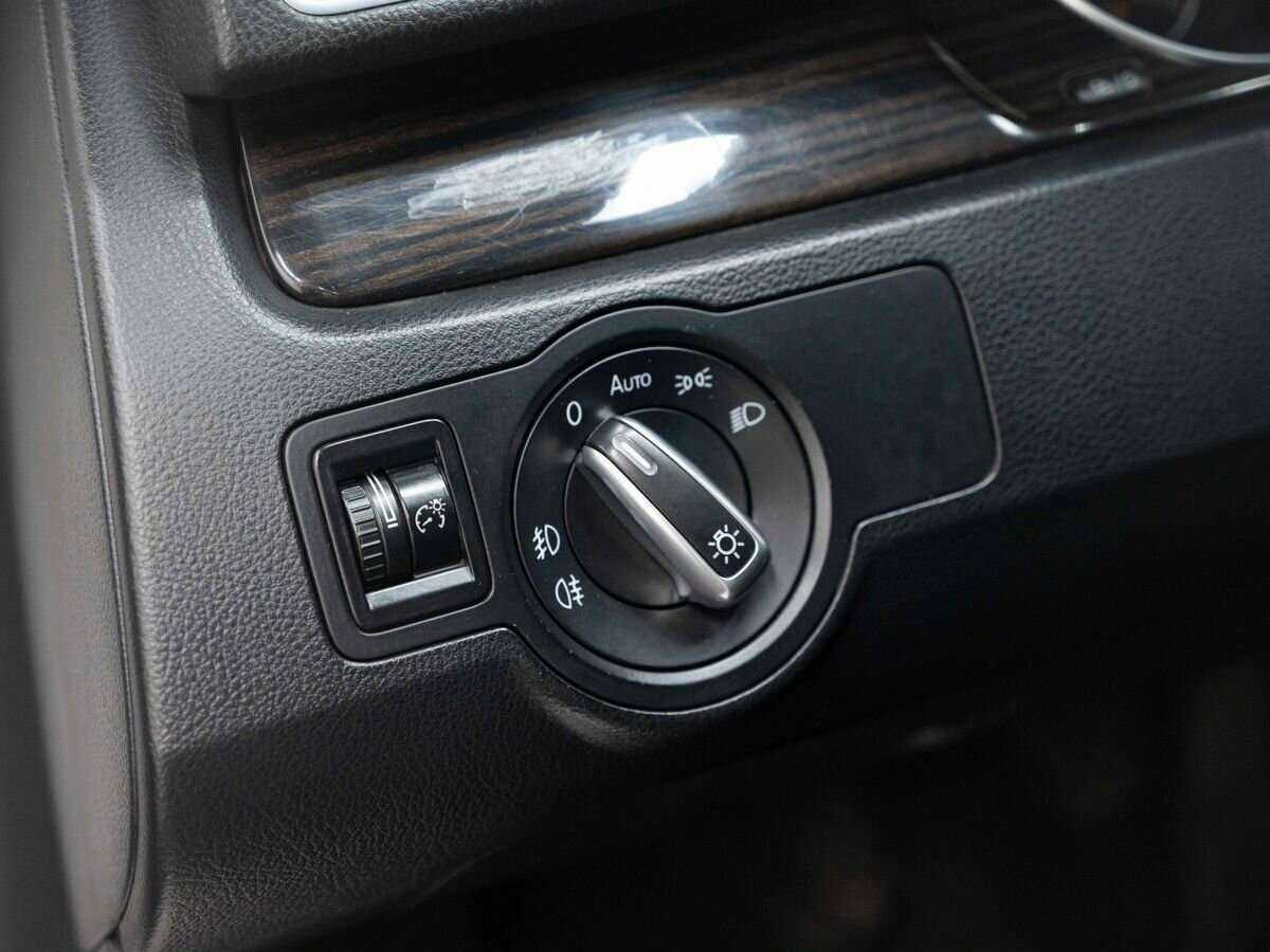 Volkswagen Passat CC с пробегом — 2014 год. Фото: #17