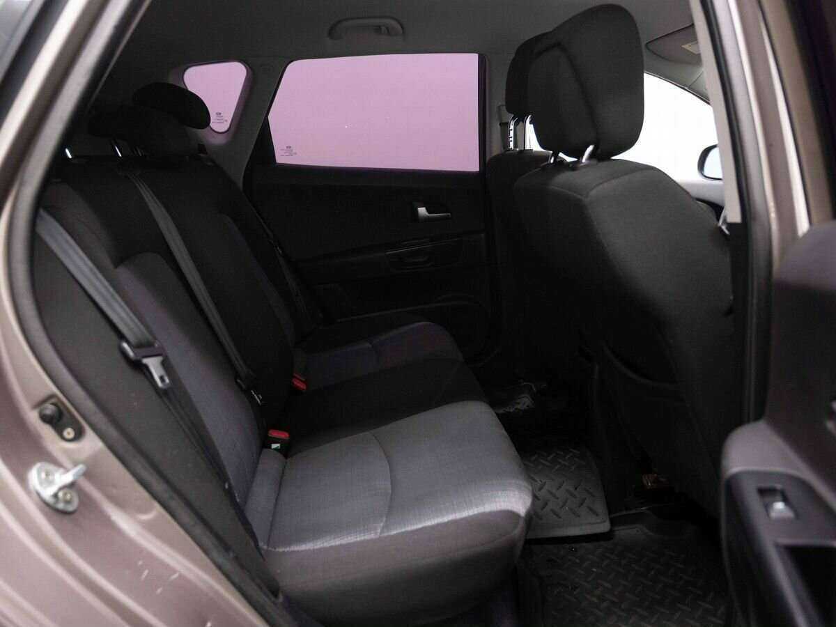 Kia Ceed с пробегом — 2012 год. Фото: #9