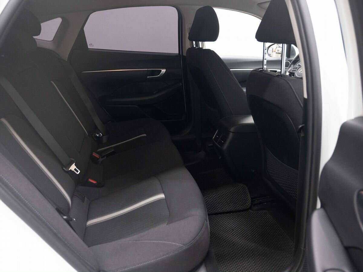 Hyundai Sonata с пробегом — 2020 год. Фото: #9