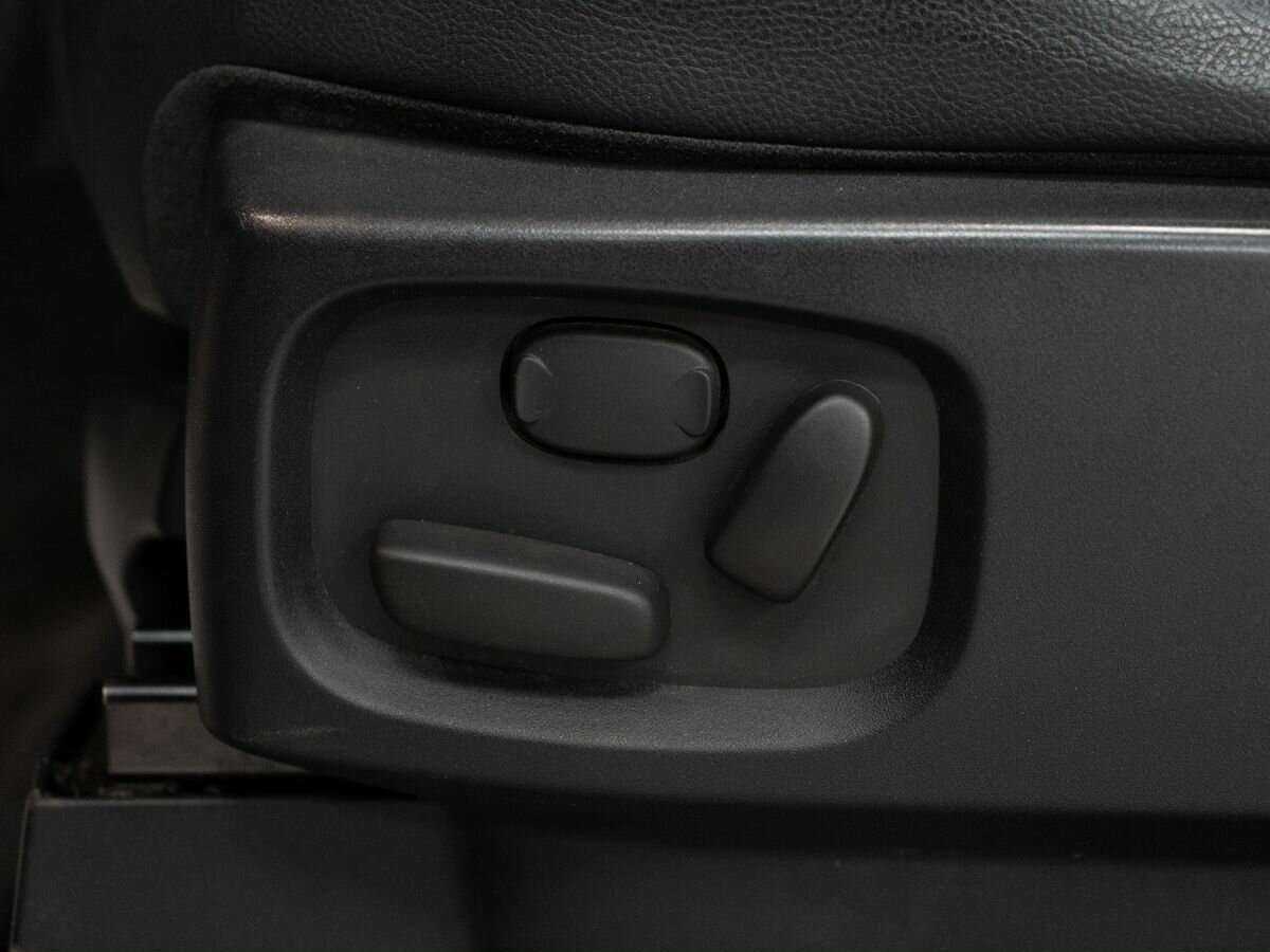 Land Rover Discovery с пробегом — 2013 год. Фото: #15