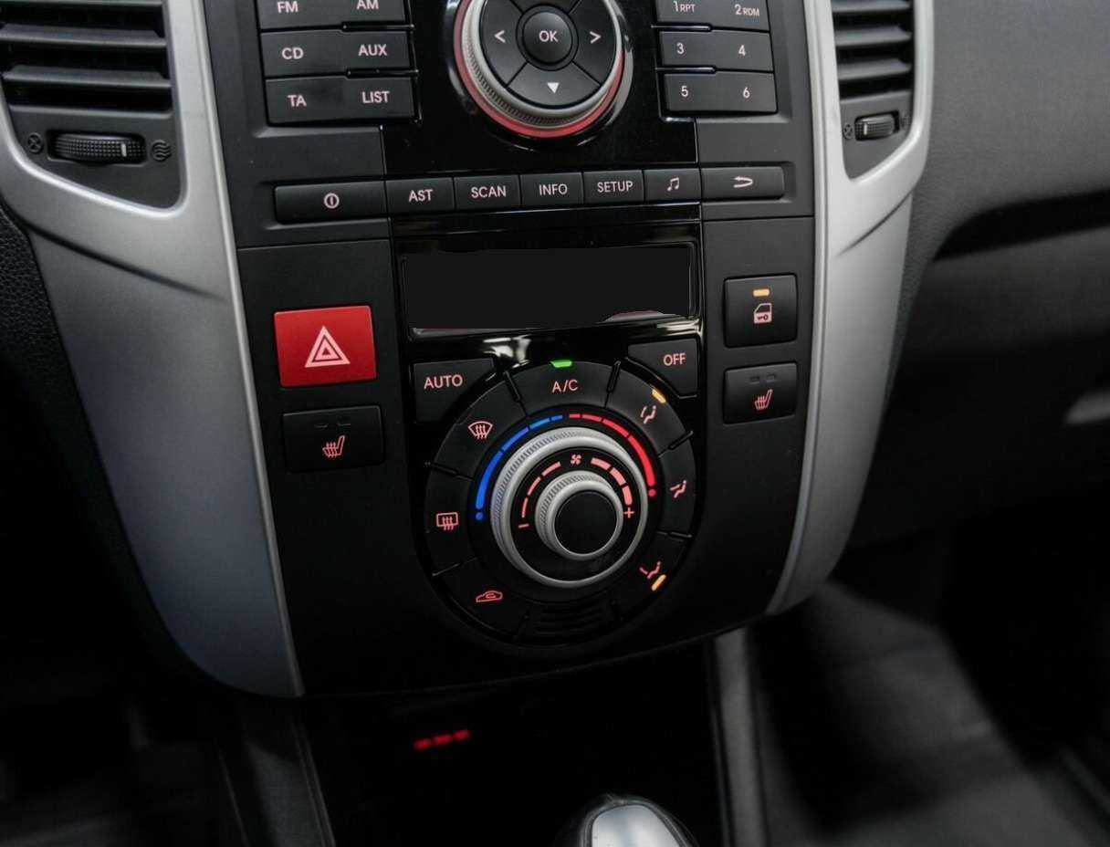 Kia Venga с пробегом — 2012 год. Фото: #15