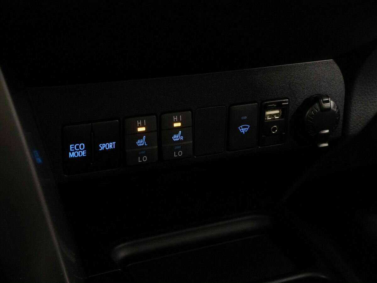 Toyota RAV4 с пробегом — 2018 год. Фото: #22