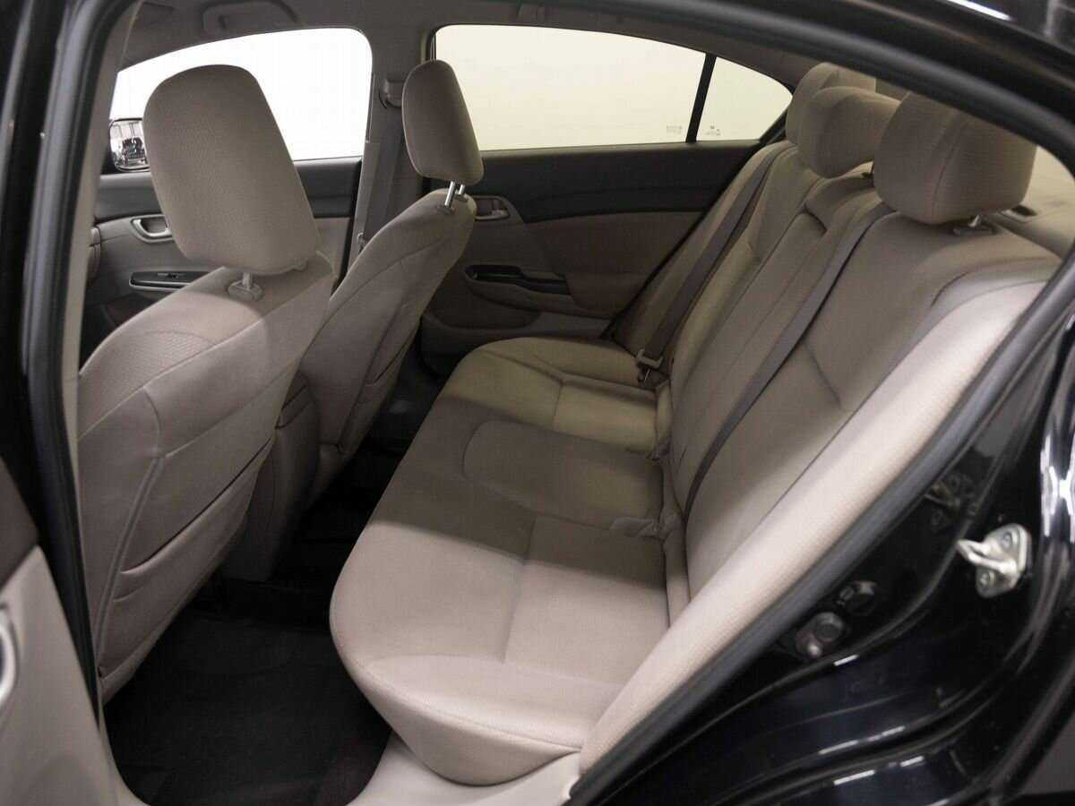 Honda Civic с пробегом — 2012 год. Фото: #8