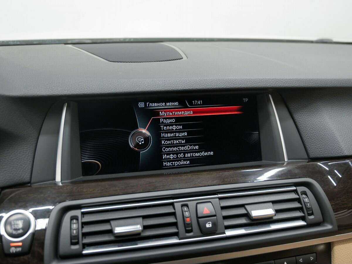 BMW 5 серии с пробегом — 2015 год. Фото: #24