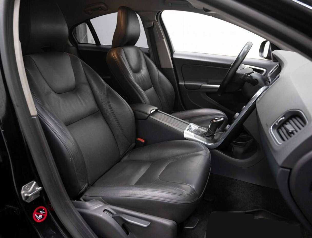 Volvo S60 с пробегом — 2013 год. Фото: #14