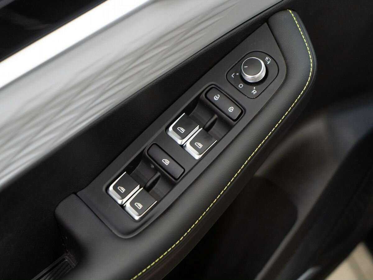 Geely Coolray с пробегом — 2023 год. Фото: #14