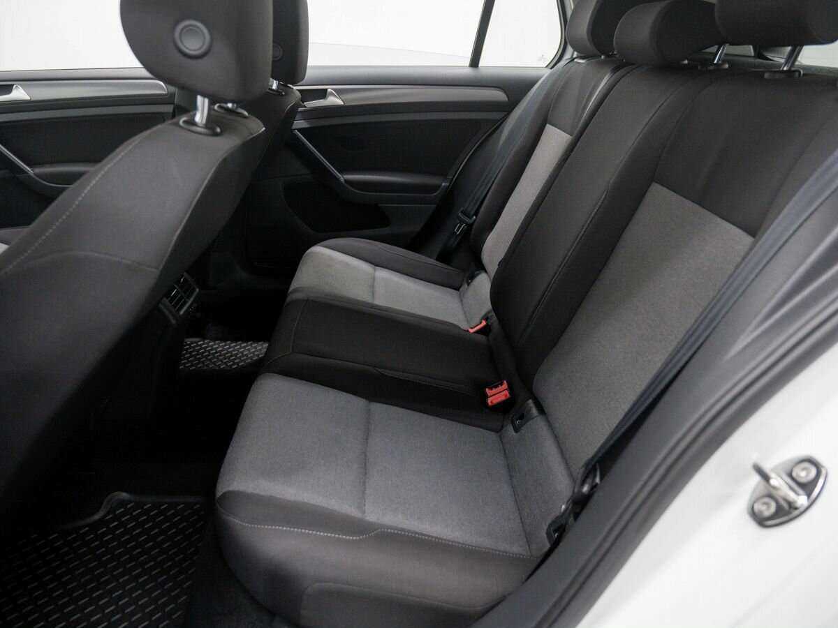 Volkswagen Golf с пробегом — 2014 год. Фото: #11
