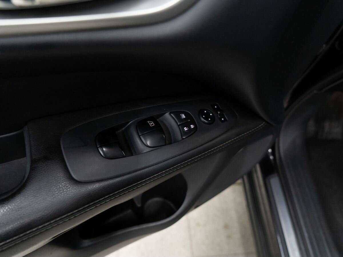 Nissan Pathfinder с пробегом — 2015 год. Фото: #13