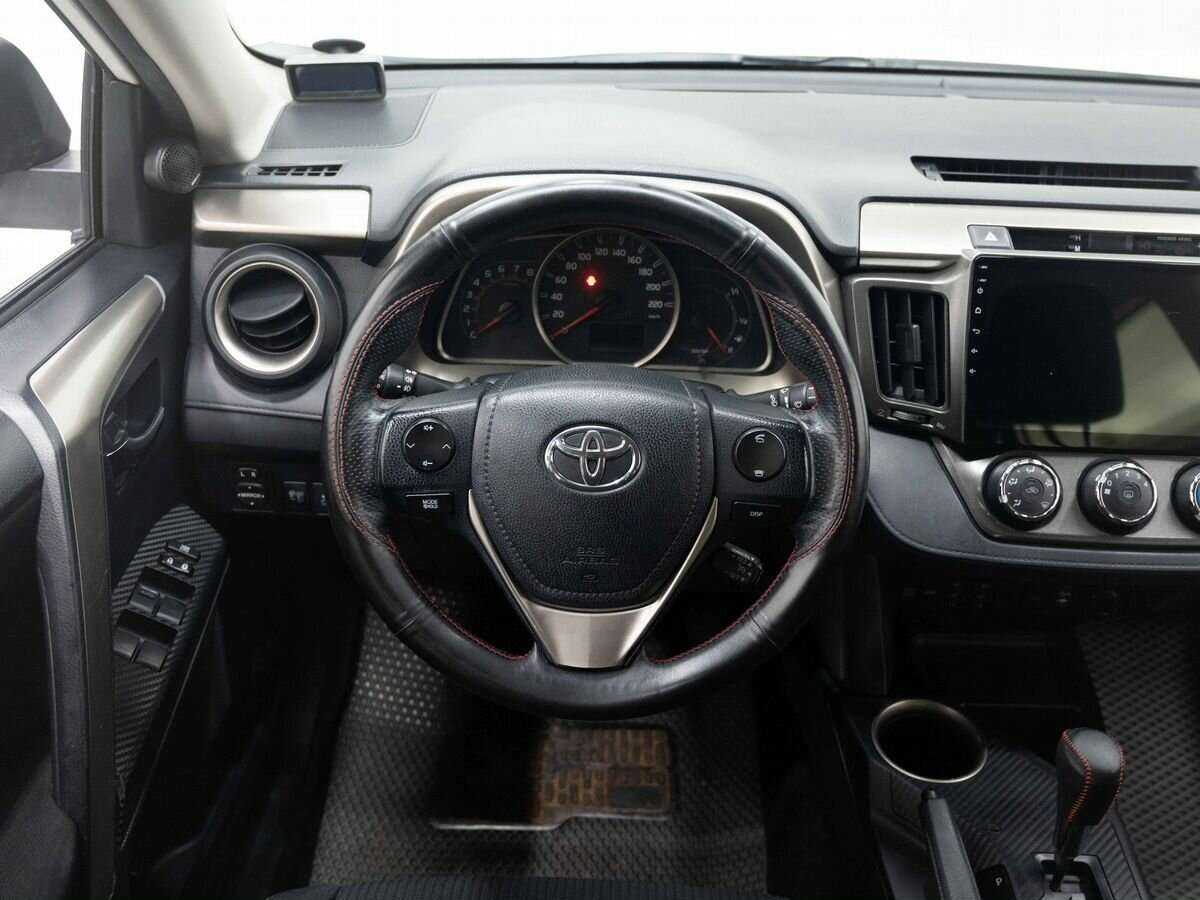 Toyota RAV4 с пробегом — 2013 год. Фото: #14