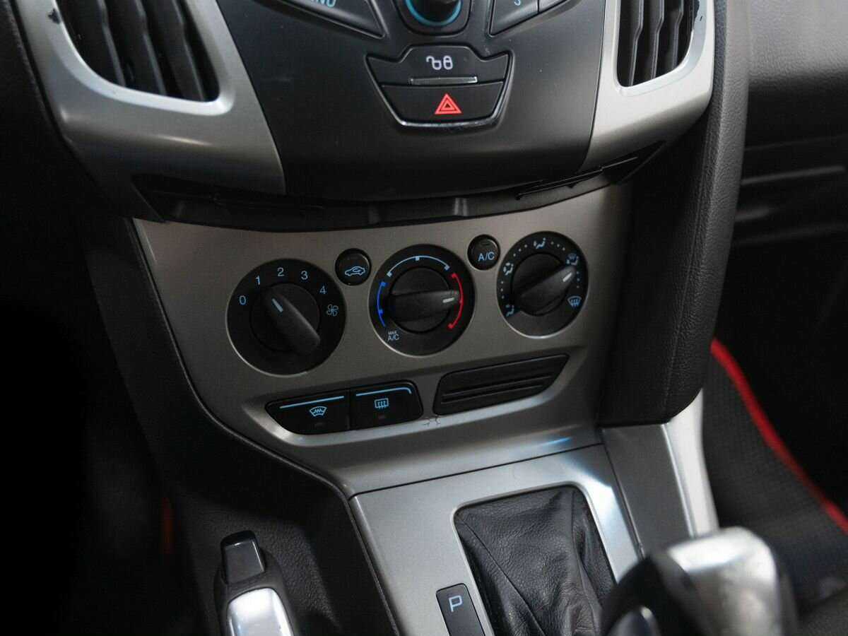 Ford Focus с пробегом — 2013 год. Фото: #23