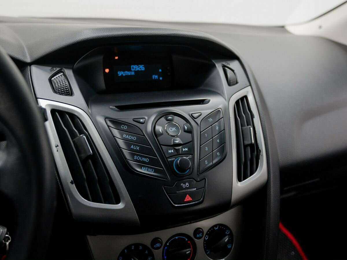 Ford Focus с пробегом — 2013 год. Фото: #24