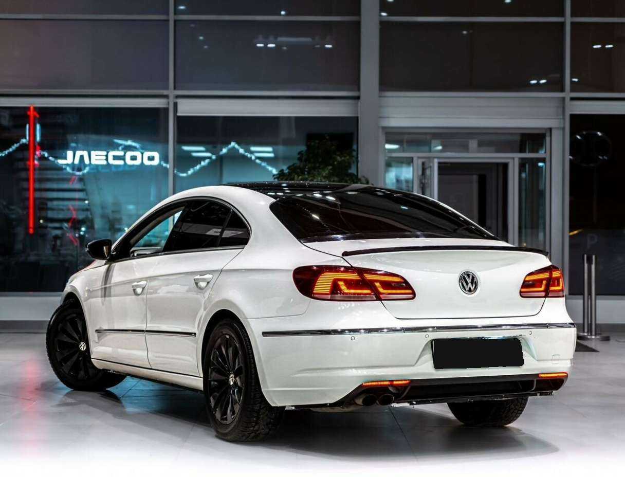 Volkswagen Passat CC с пробегом — 2012 год. Фото: #3