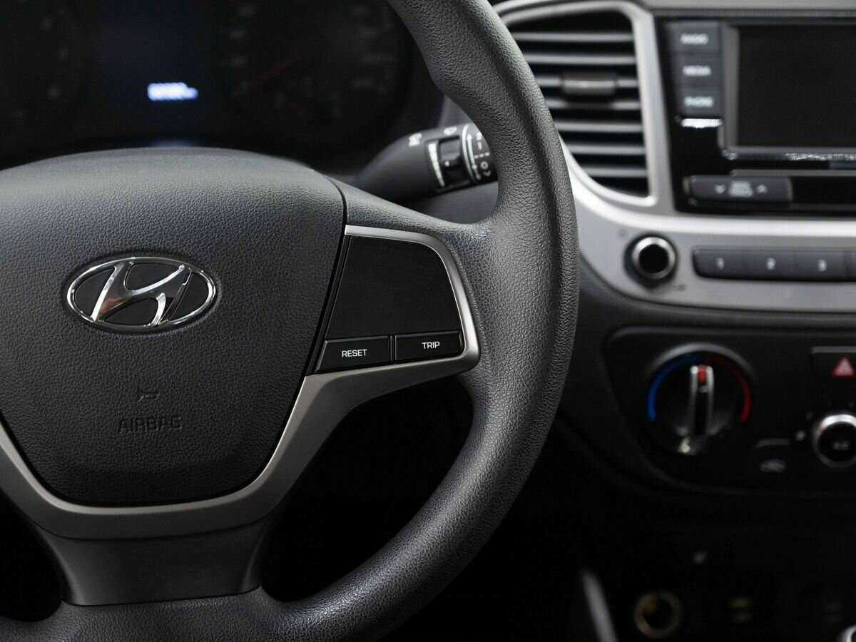 Hyundai Solaris с пробегом — 2020 год. Фото: #15