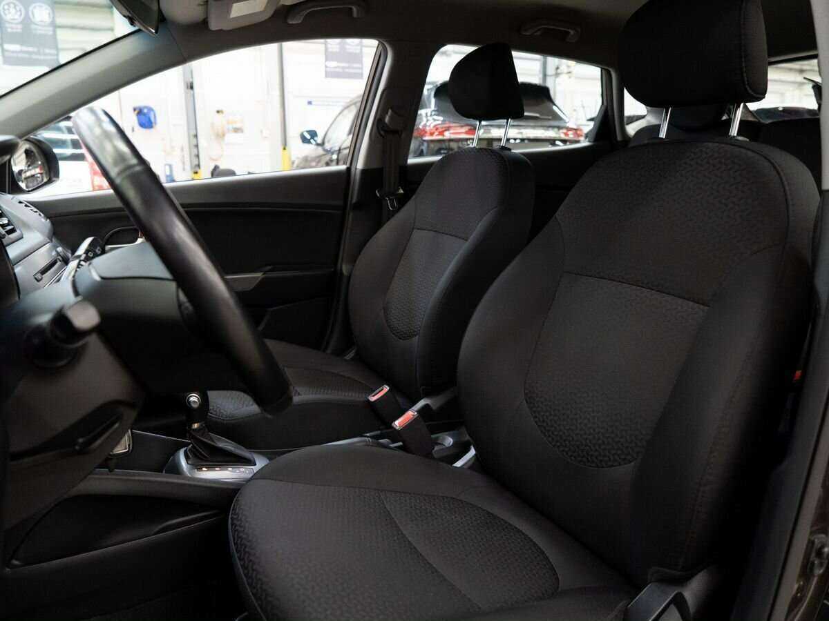 Kia Rio с пробегом — 2015 год. Фото: #5