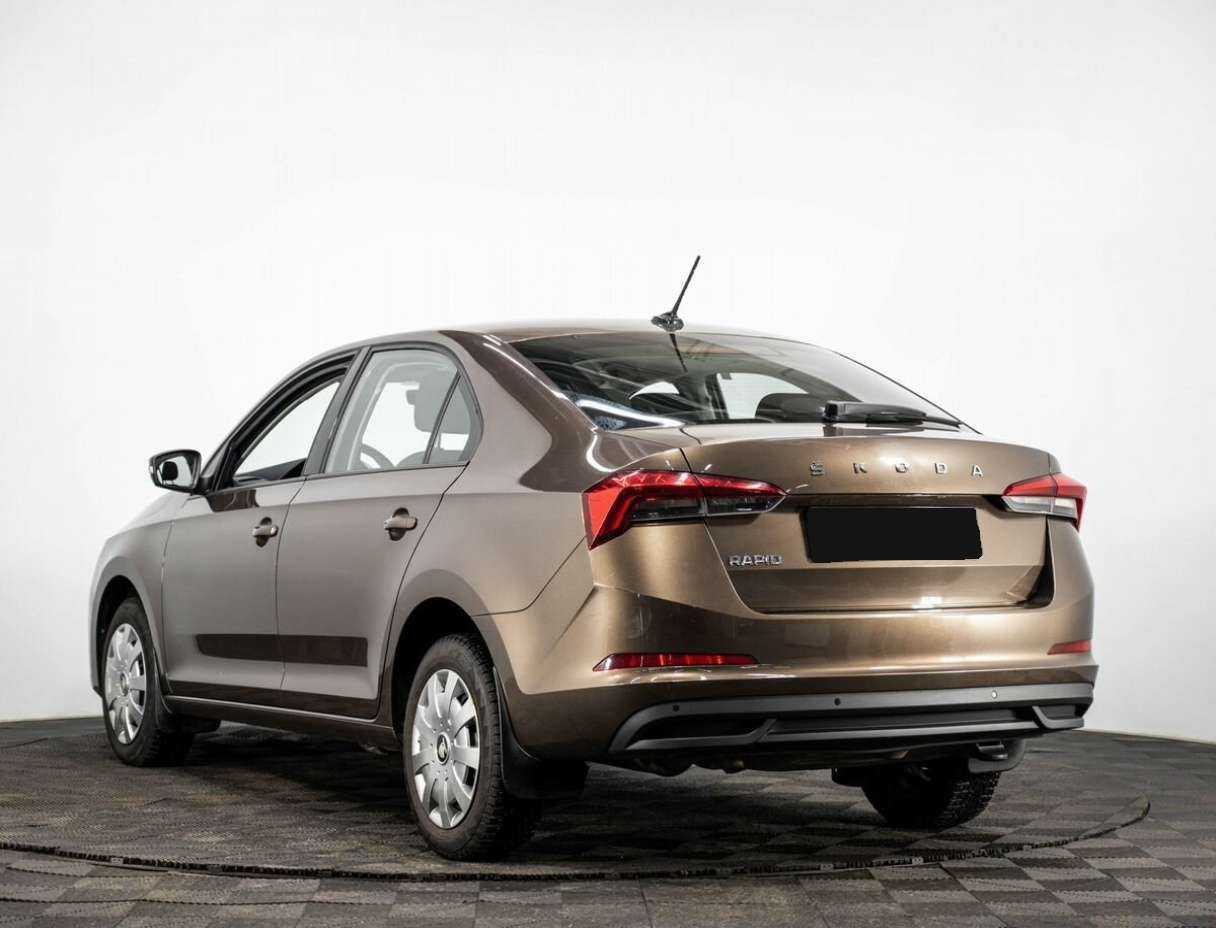 Skoda Rapid с пробегом — 2021 год. Фото: #3