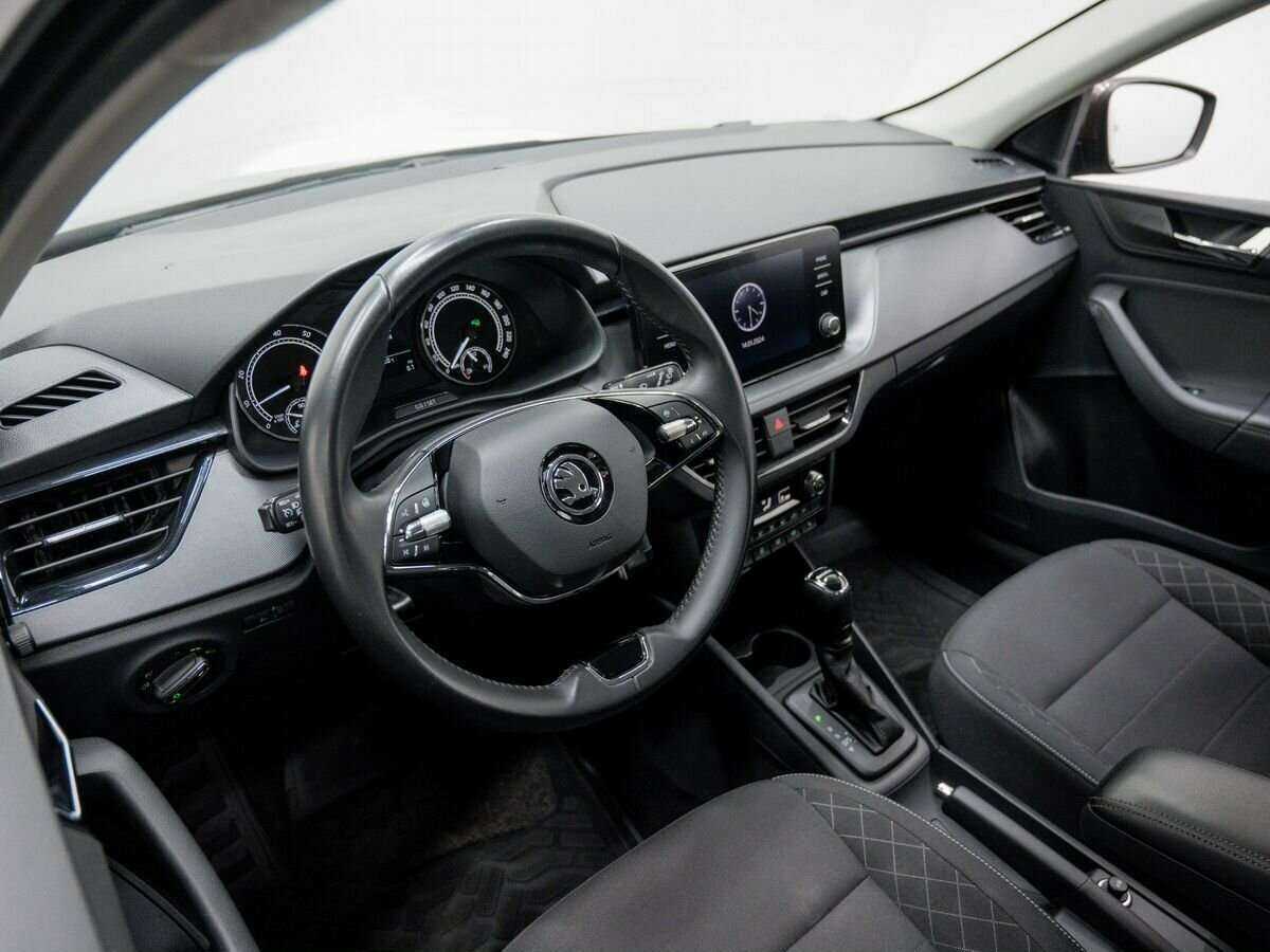 Skoda Rapid с пробегом — 2021 год. Фото: #12