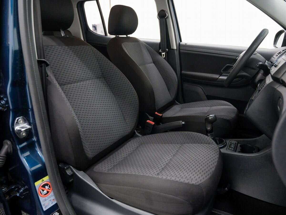 Skoda Fabia с пробегом — 2012 год. Фото: #8