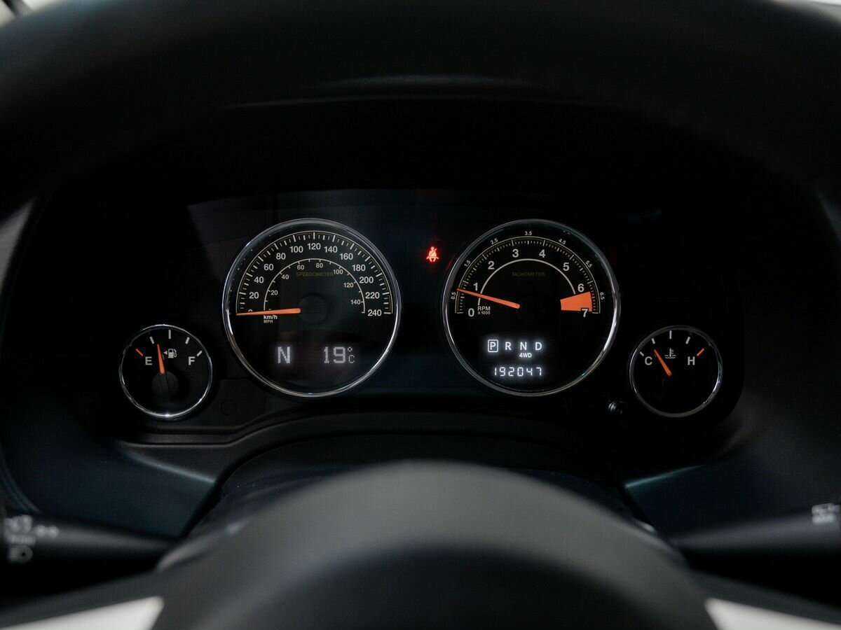 Jeep Compass с пробегом — 2013 год. Фото: #22