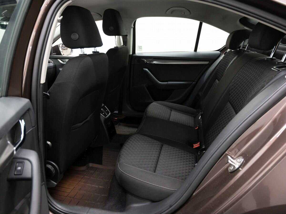 Skoda Octavia с пробегом — 2017 год. Фото: #8