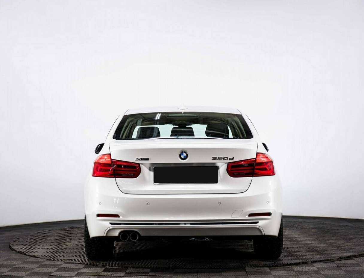 BMW 3 серии с пробегом — 2016 год. Фото: #4