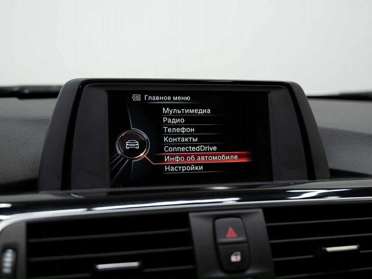 BMW 3 серии с пробегом — 2016 год. Фото: #19