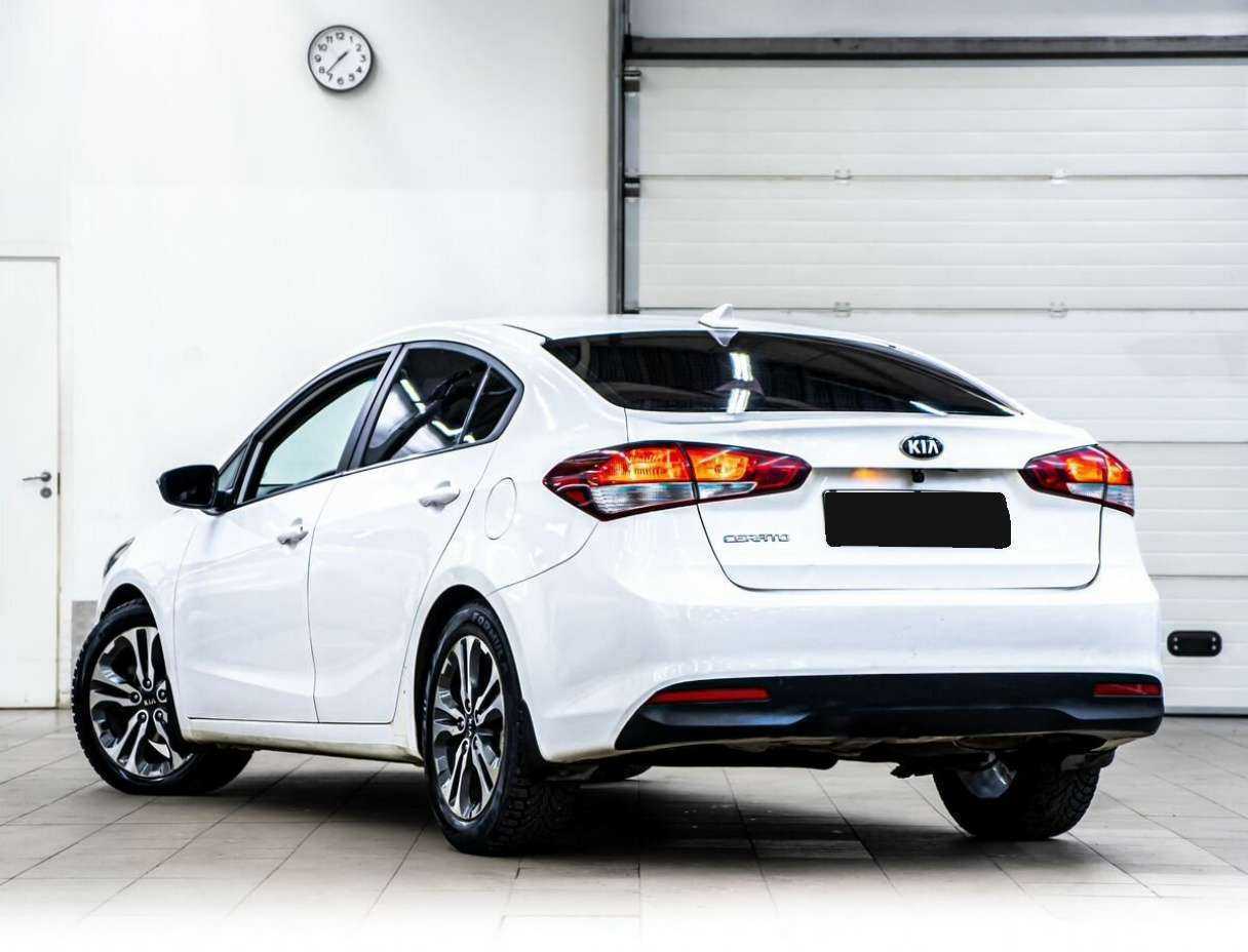 Kia Cerato с пробегом — 2017 год. Фото: #3