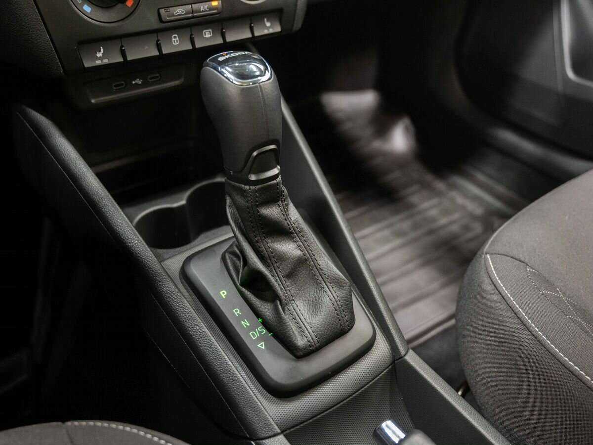 Skoda Rapid с пробегом — 2022 год. Фото: #25