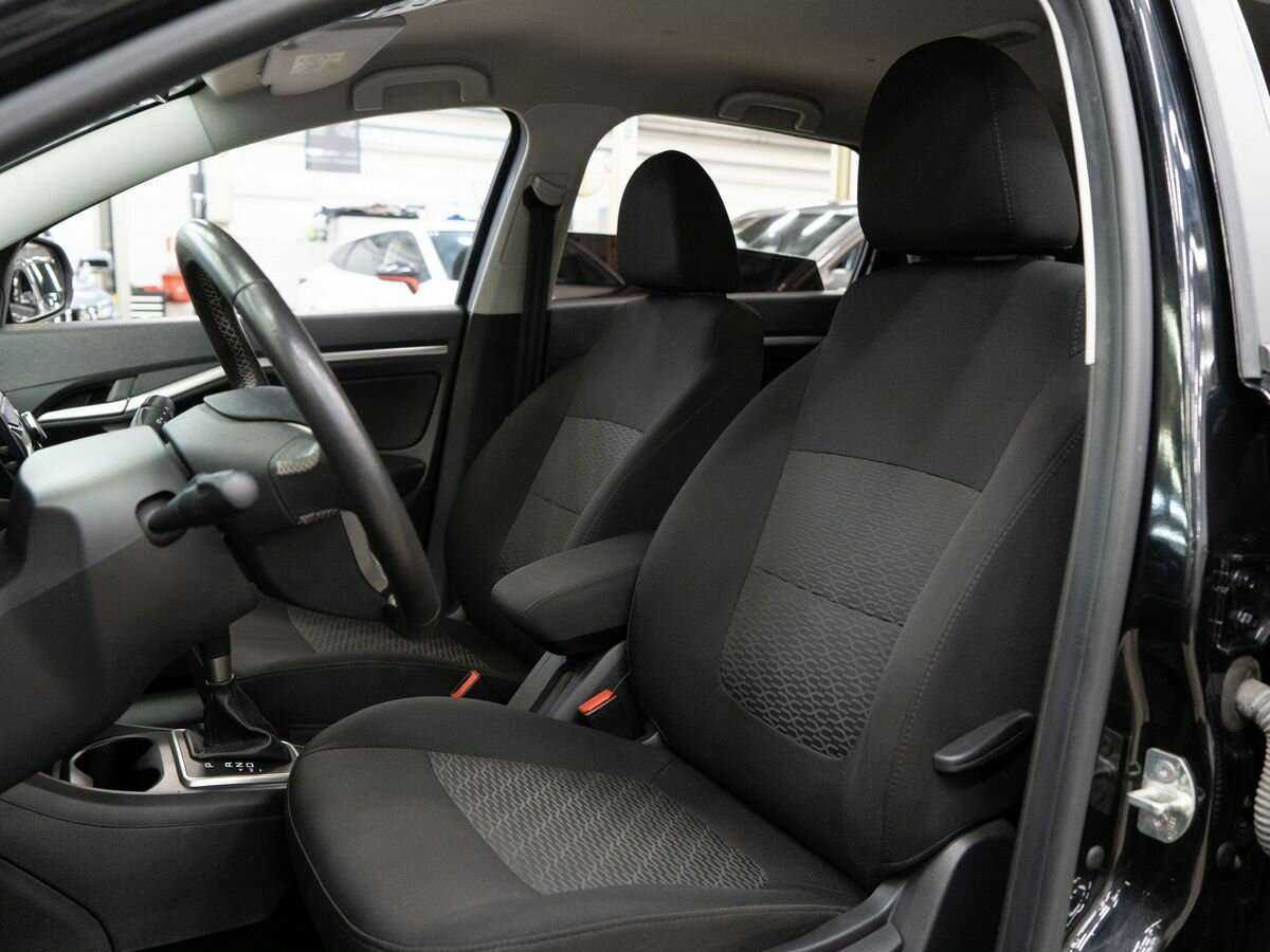 Lada (ВАЗ) Vesta с пробегом — 2020 год. Фото: #5