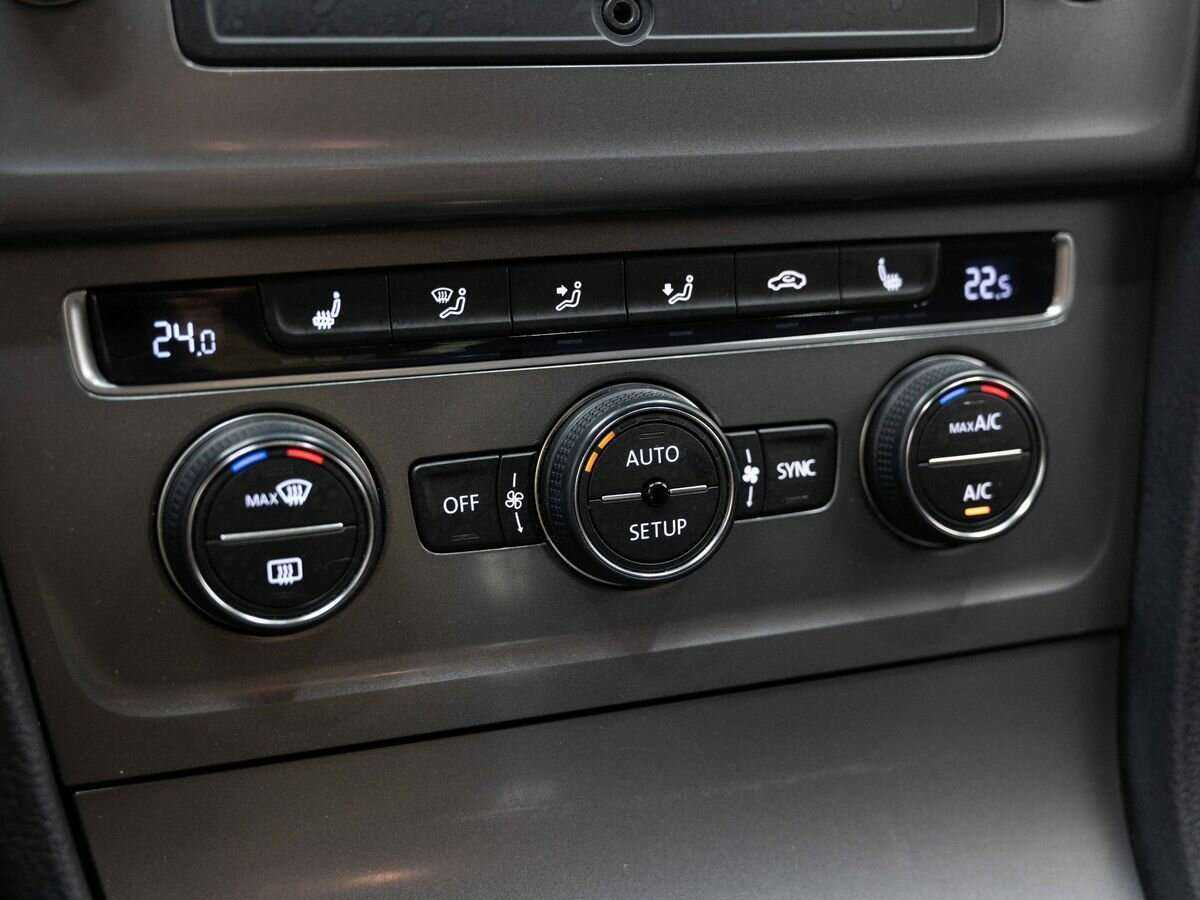 Volkswagen Golf с пробегом — 2013 год. Фото: #21