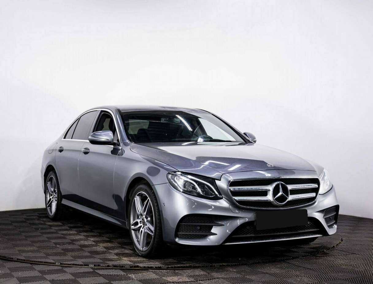 Mercedes-Benz E-Класс с пробегом — 2018 год. Фото: #2