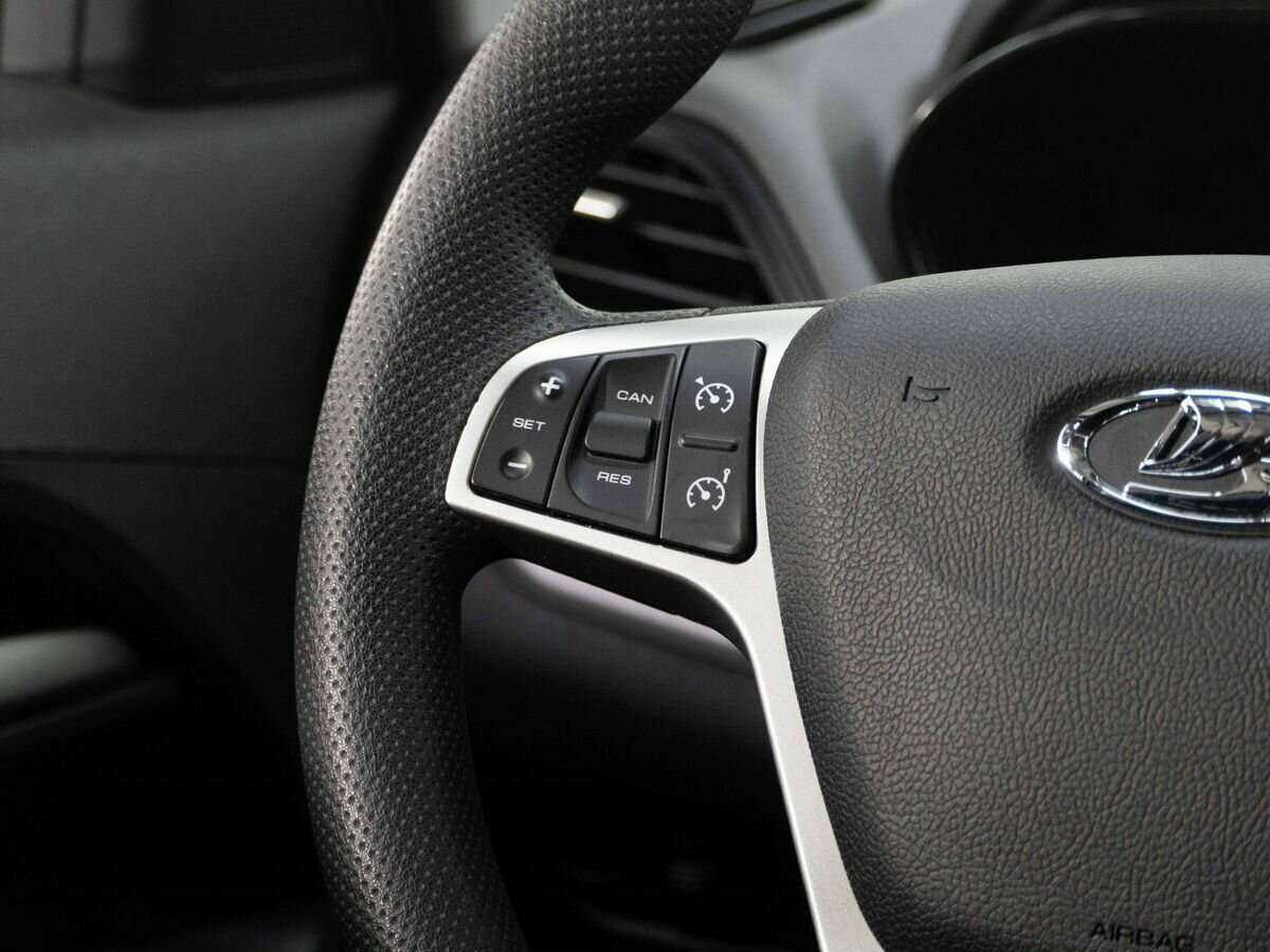 Lada (ВАЗ) Vesta с пробегом — 2020 год. Фото: #13