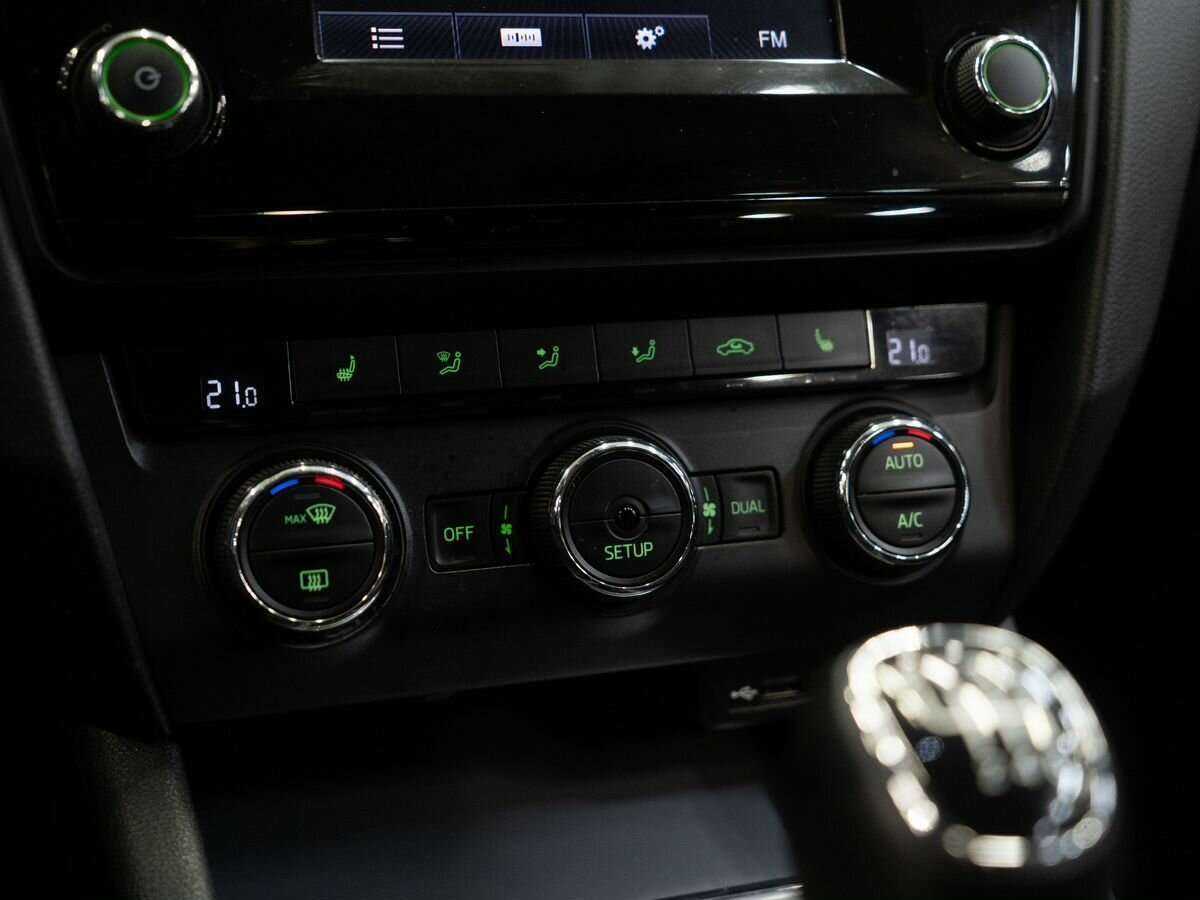 Skoda Octavia с пробегом — 2014 год. Фото: #11