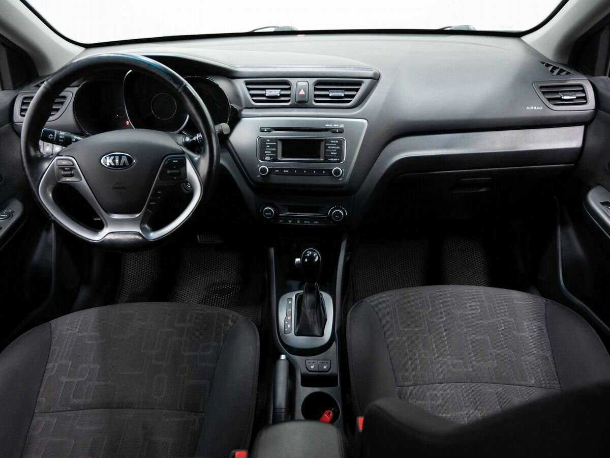 Kia Rio с пробегом — 2015 год. Фото: #12