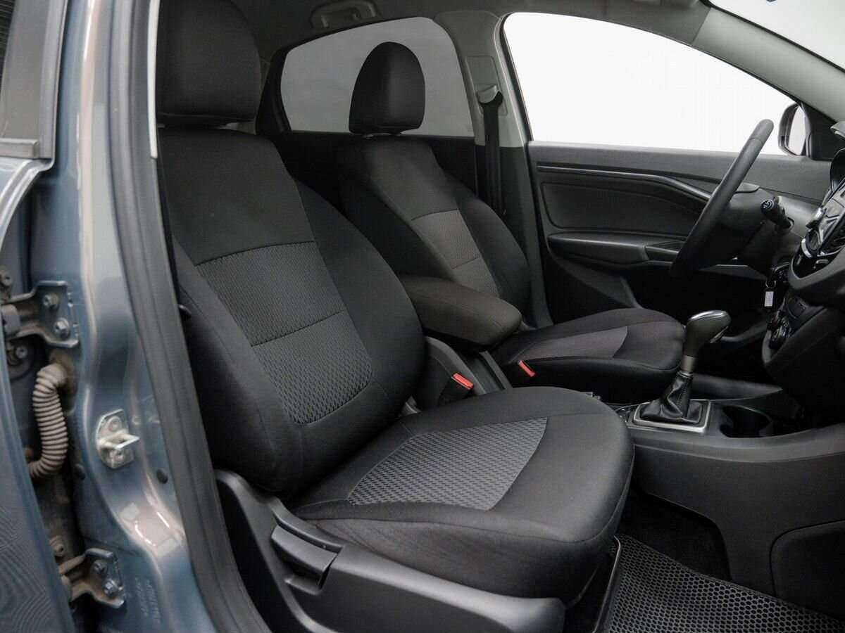 Lada (ВАЗ) Vesta с пробегом — 2020 год. Фото: #3