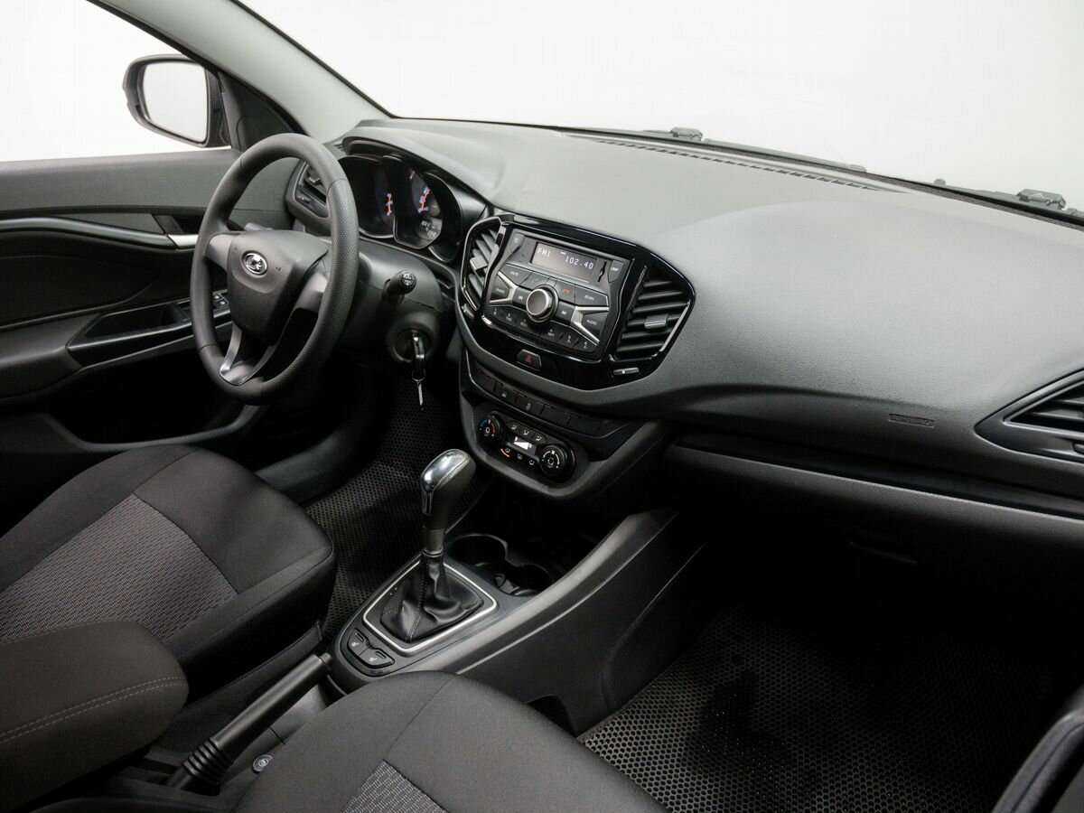 Lada (ВАЗ) Vesta с пробегом — 2020 год. Фото: #5