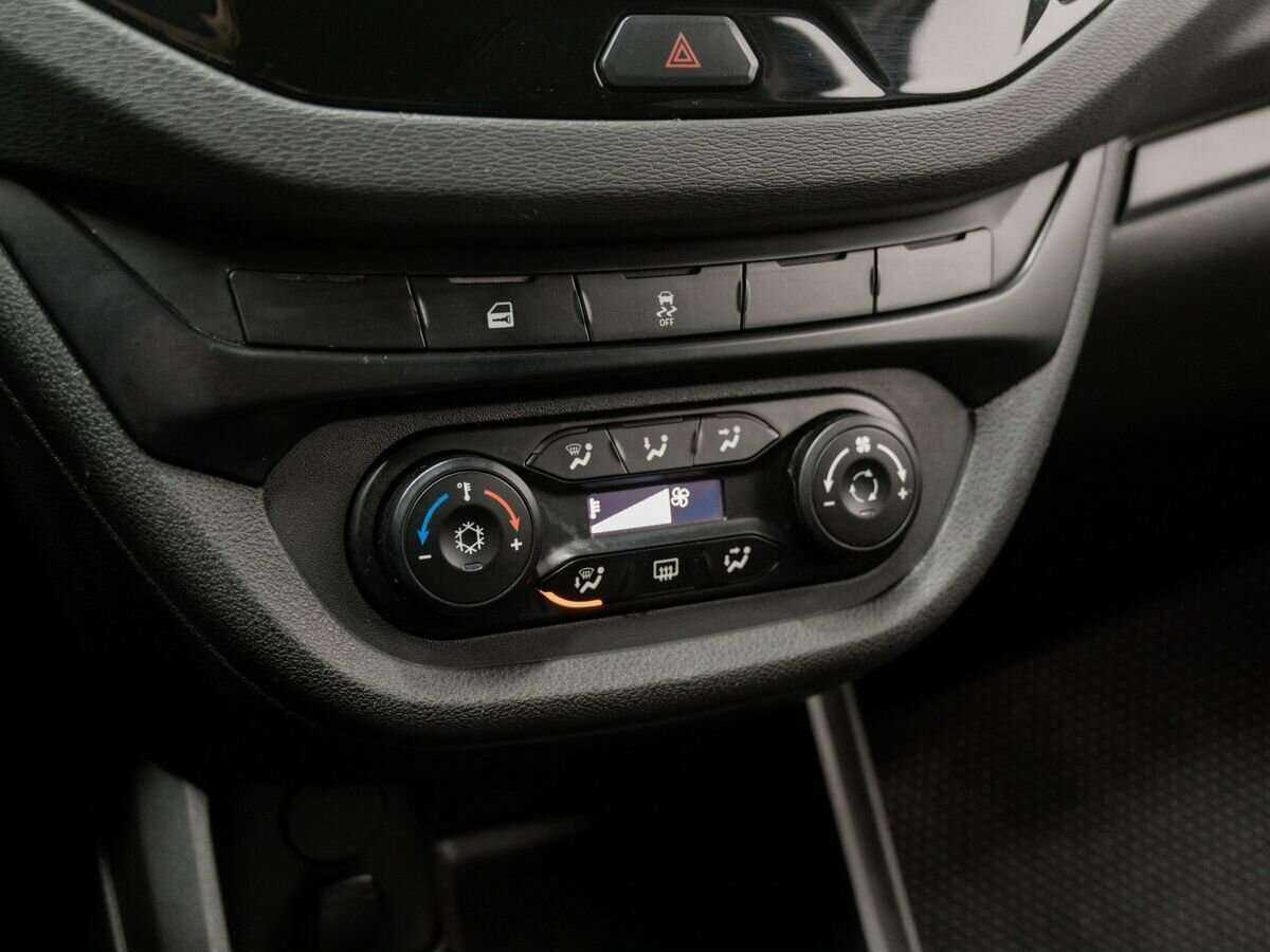 Lada (ВАЗ) Vesta с пробегом — 2020 год. Фото: #14