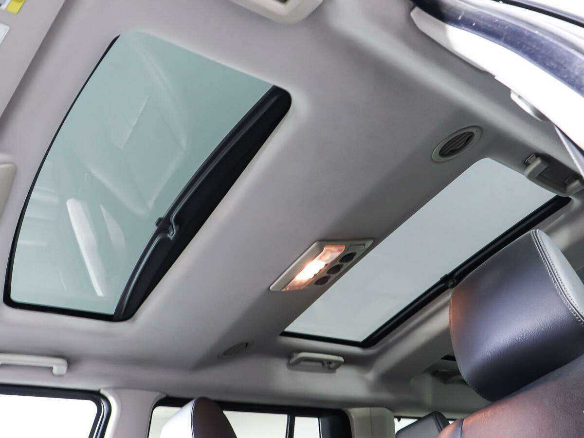 Land Rover Discovery с пробегом — 2012 год. Фото: #25