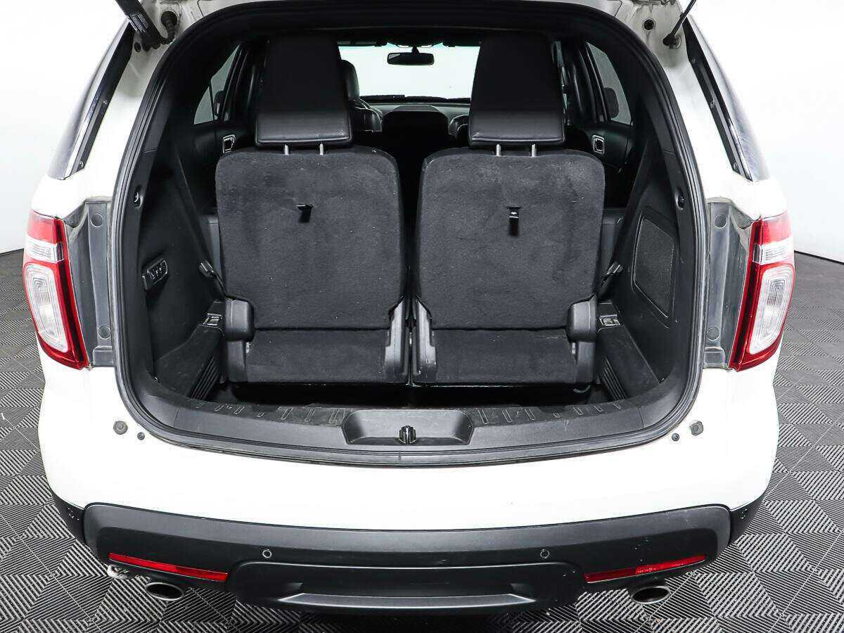 Ford Explorer с пробегом — 2012 год. Фото: #9