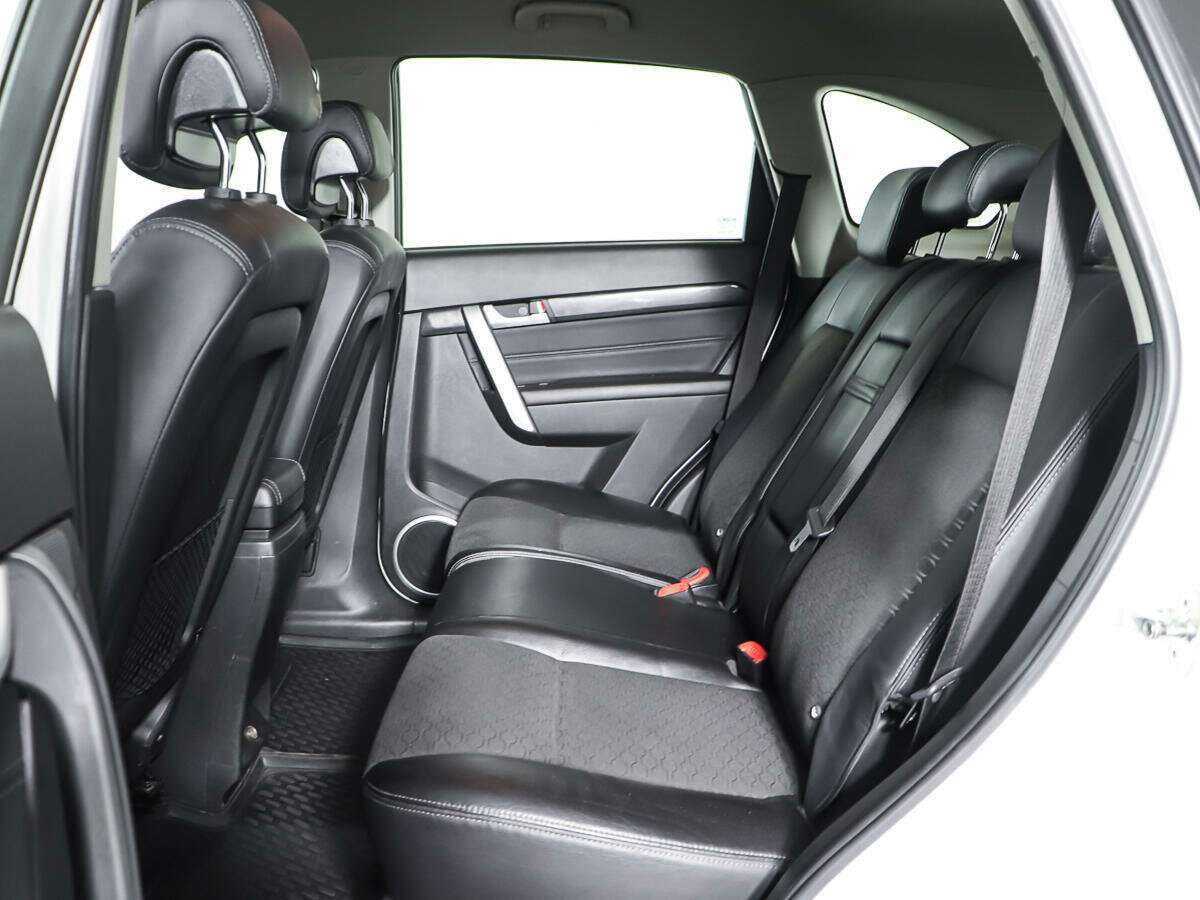 Chevrolet Captiva с пробегом — 2014 год. Фото: #9