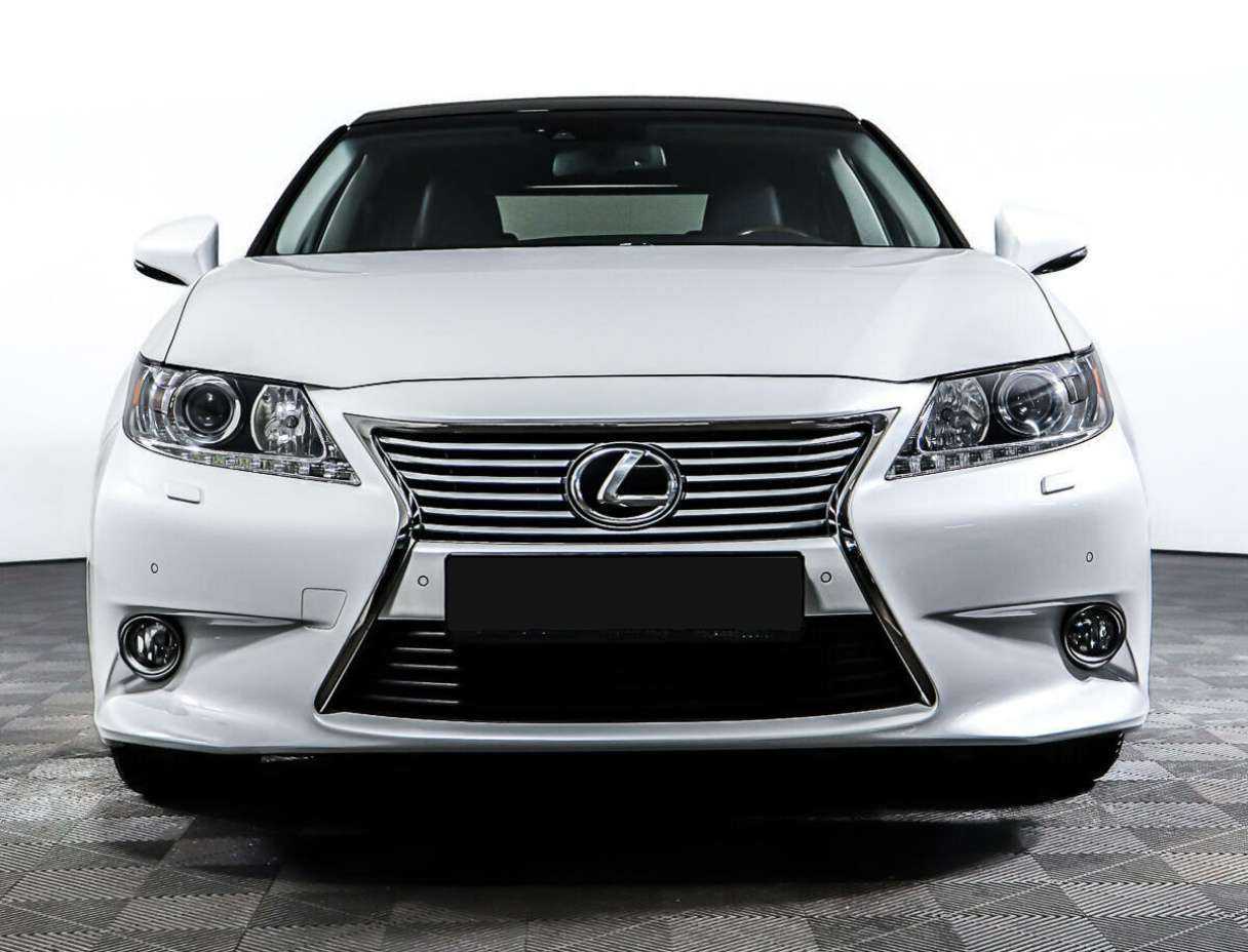 Lexus ES с пробегом — 2013 год. Фото: #1