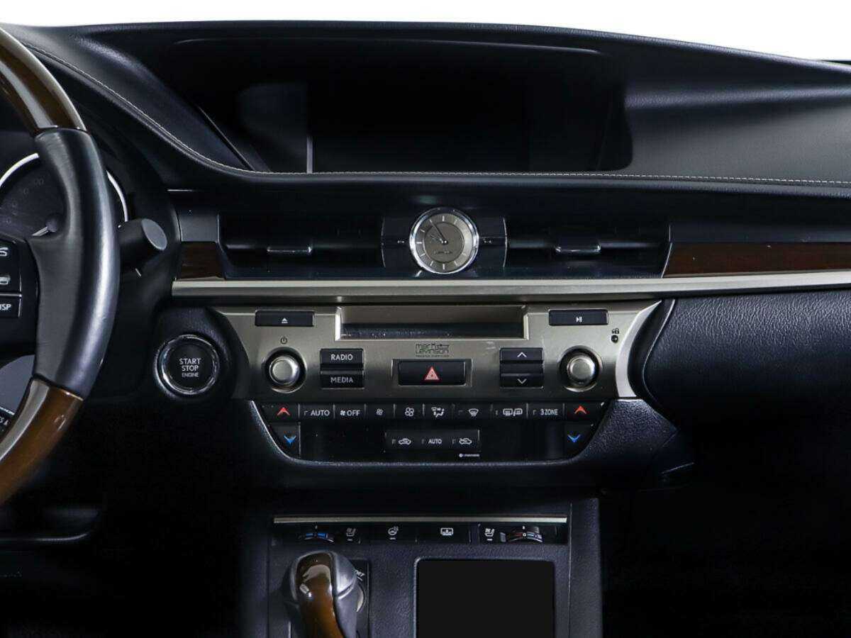 Lexus ES с пробегом — 2013 год. Фото: #11