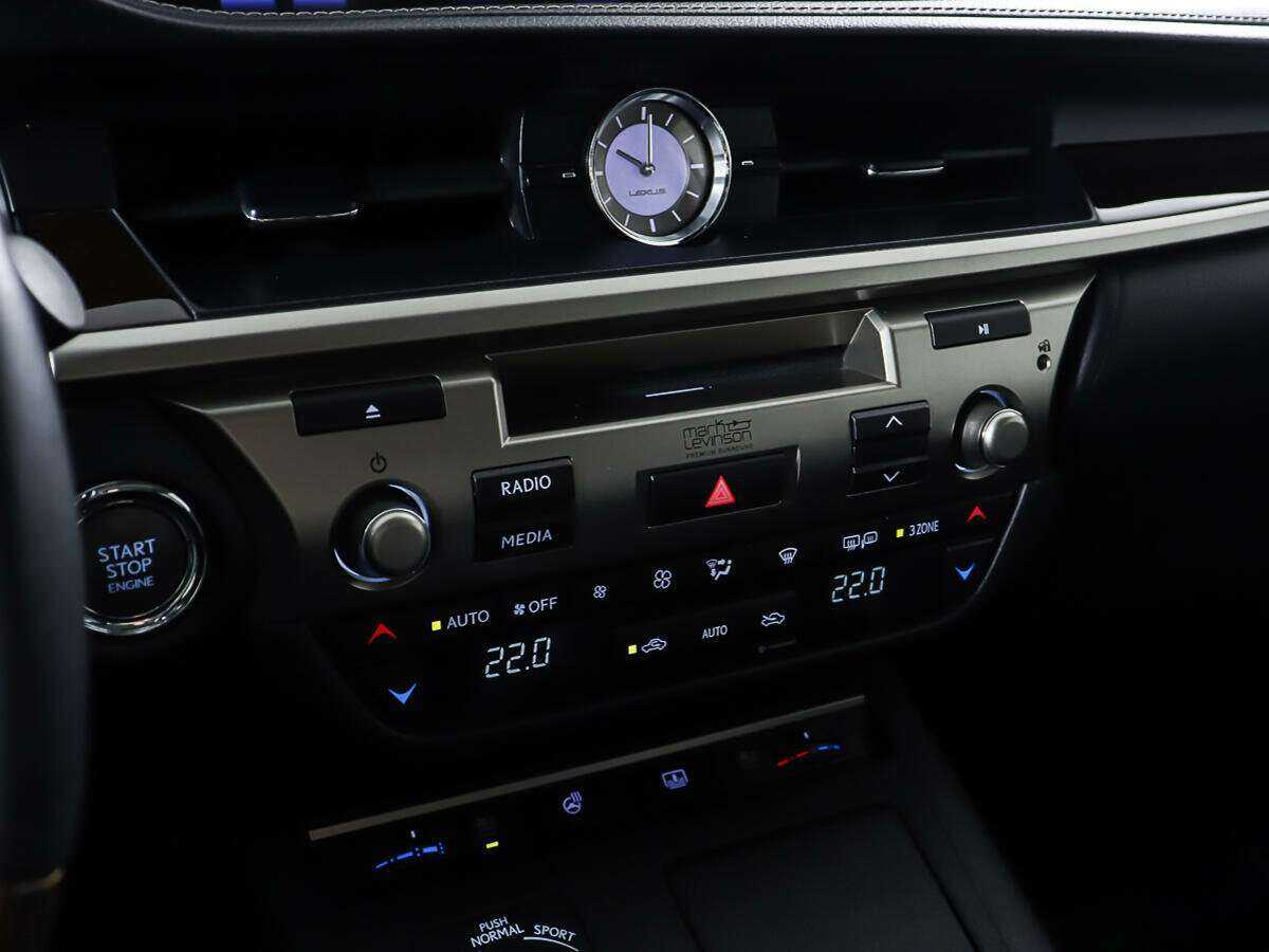 Lexus ES с пробегом — 2013 год. Фото: #18