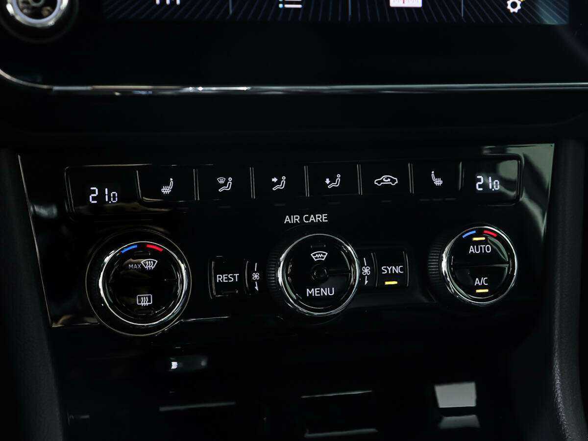 Skoda Superb с пробегом — 2017 год. Фото: #17